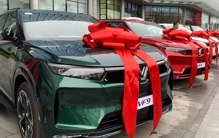 Tuổi Mậu Thìn 1988 nên chọn màu xe nào hợp mệnh?