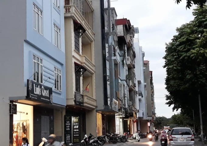Nhà mặt phố tại phố Giáp Nhất, quận Thanh Xuân có giá bán bao nhiêu?