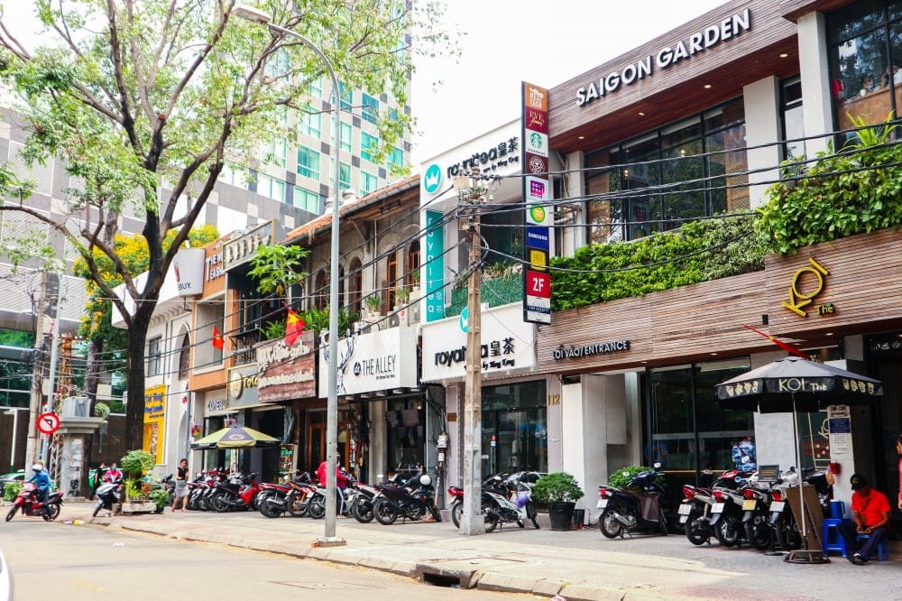Nhà mặt phố tại đường Nguyễn Tiểu La, quận 10 có giá bán bao nhiêu?