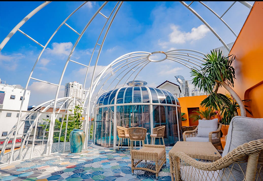 diem-danh-top-5-quan-ca-phe-view-song-ao-cuc-chat-gan-du-an-lumiere-riverside-n17t-onehousing-1