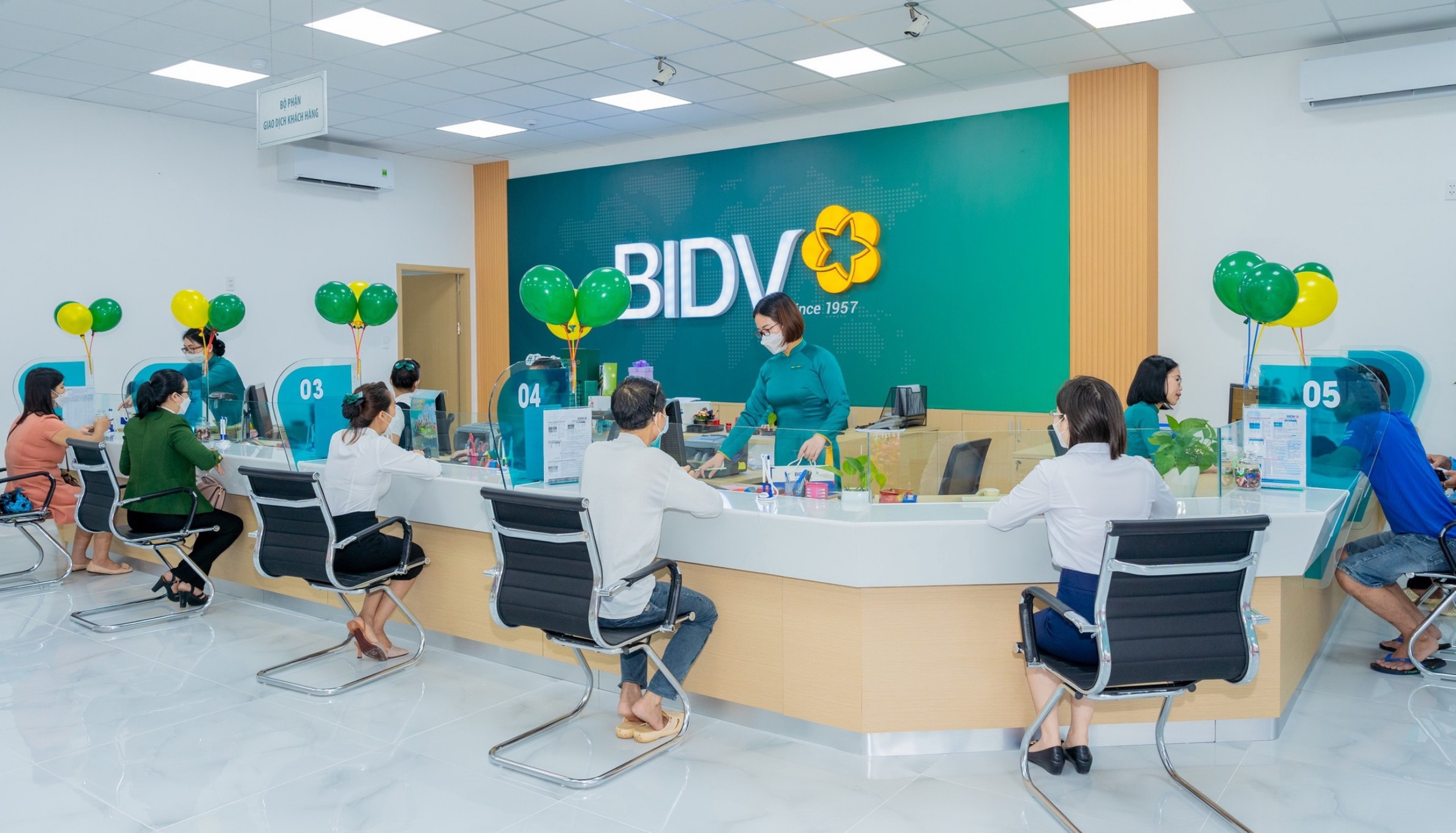 Lãi suất vay tiền ngân hàng BIDV thế chấp phụ thuộc vào gói vay mà bạn lựa chọn (Ảnh: BIDV)