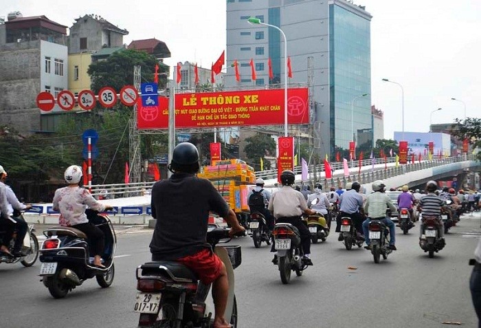 cau vuot tran khat chan - dai co viet