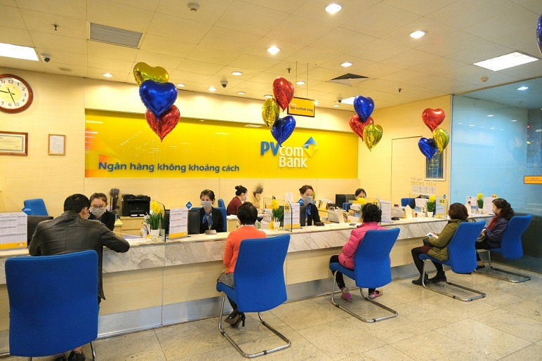 doi-tuong-nhan-lai-suat-ngan-hang-pvcombank-khi-gui-tiet-kiem-trung-nien-la-ai