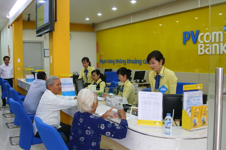 pvcombank-thuc-hien-dieu-chinh-lai-suat-the-tin-dung-trong-cac-truong-hop-nao