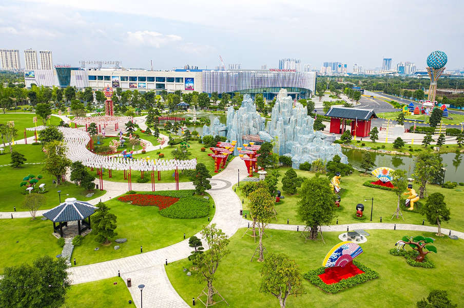 kham-pha-nhung-trung-tam-thuong-mai-nam-gan-du-an-vinhomes-smart-city