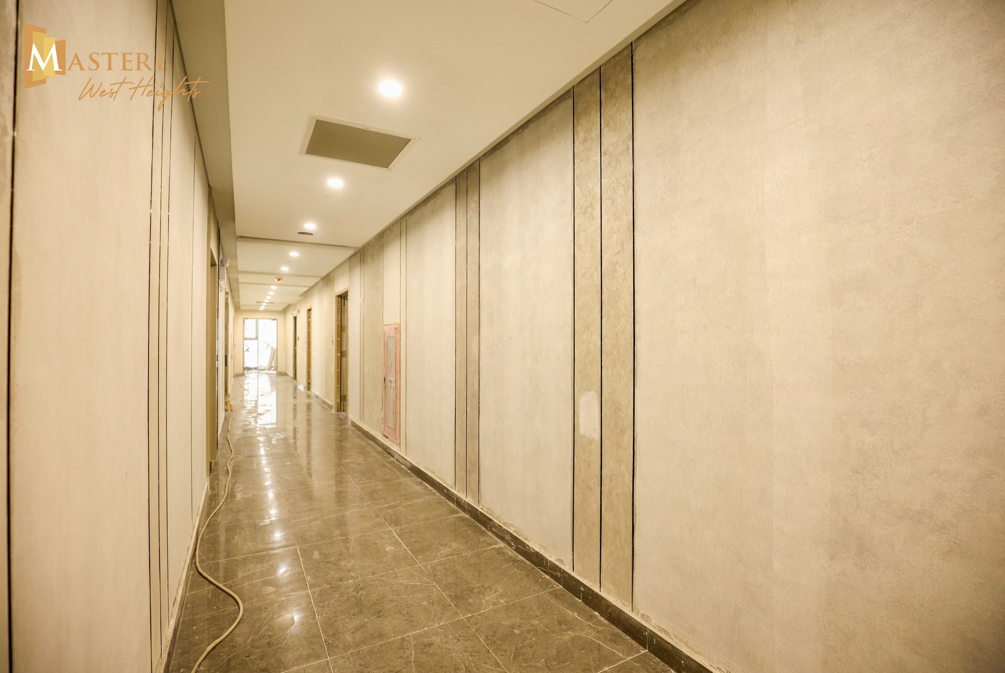 Thiết kế hành lang sang trọng bên trong tòa West B. Ảnh: Masteri West Heights