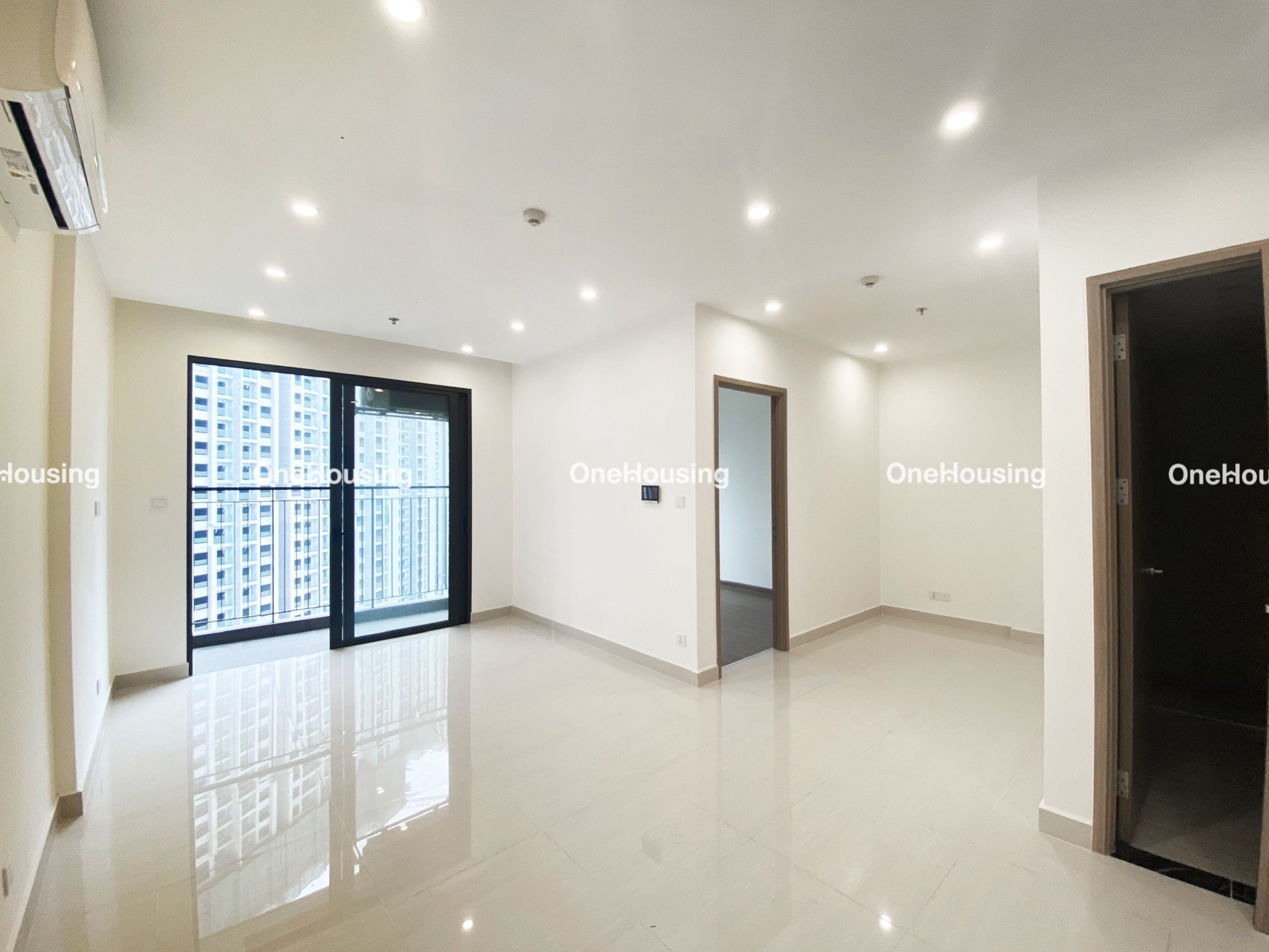 can-1pn-toa-s303-the-sapphire-vinhomes-smart-city-huong-dong-nam-co-gia-bao-nhieu-1m2-onehousing-2