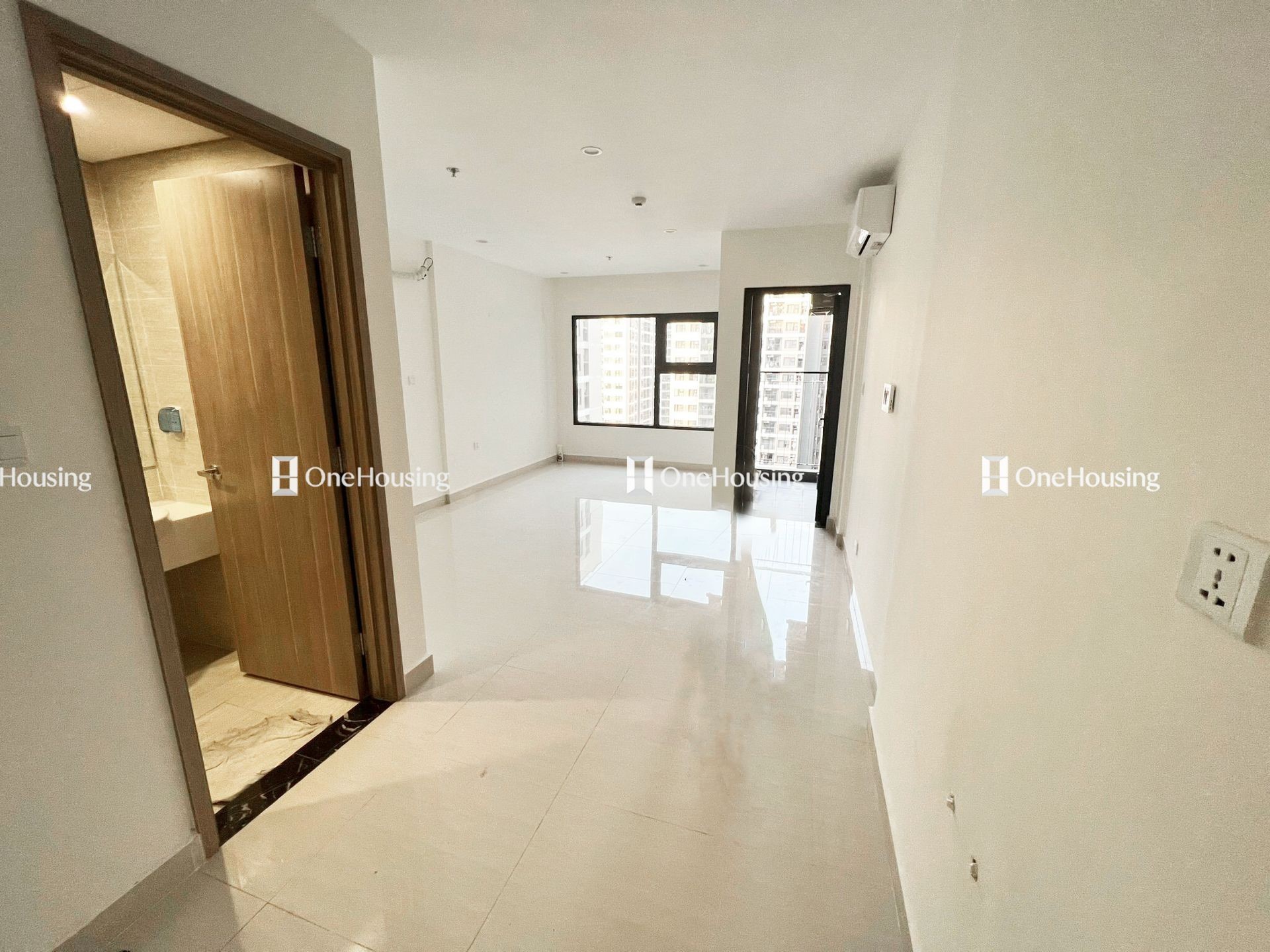 can-studio-toa-s218-the-sapphire-vinhomes-ocean-park-gia-lam-huong-dong-bac-gia-bao-nhieu-1m2-n17t-onehousing-1