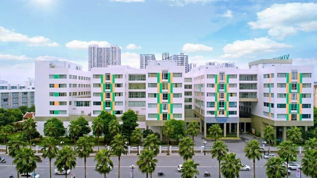 co-phong-kham-nha-khoa-nao-gan-chung-cu-imperia-sky-garden-n17t-onehousing-1