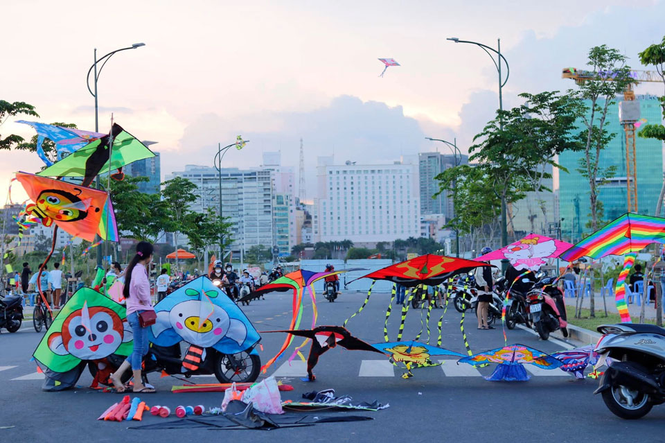 huong-dan-cach-di-chuyen-tu-masteri-an-phu-den-canh-dong-dieu-quan-2-onehousing-3