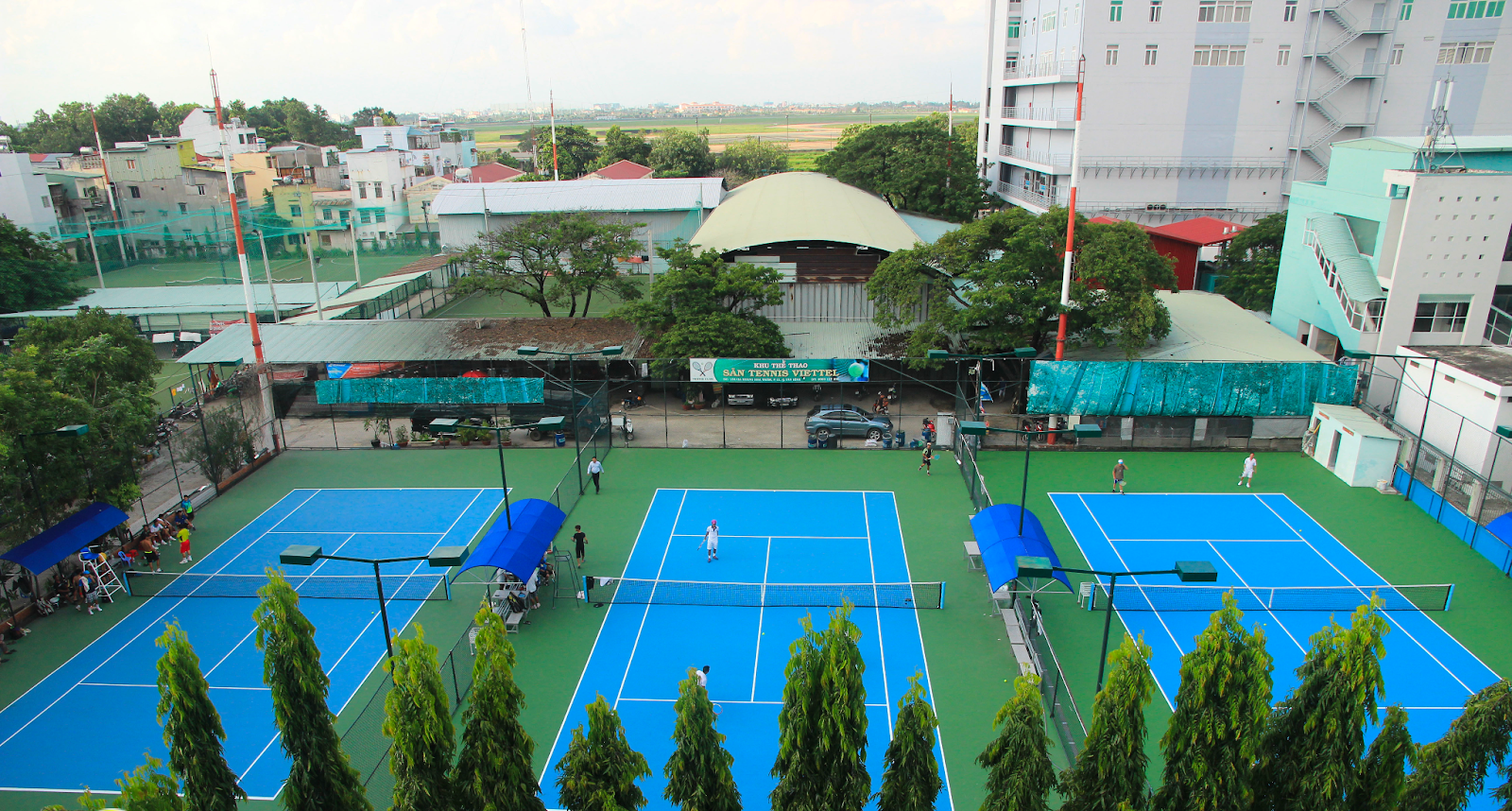 masteri-waterfront-co-nam-gan-san-tennis-nao-khong-onehousing-2