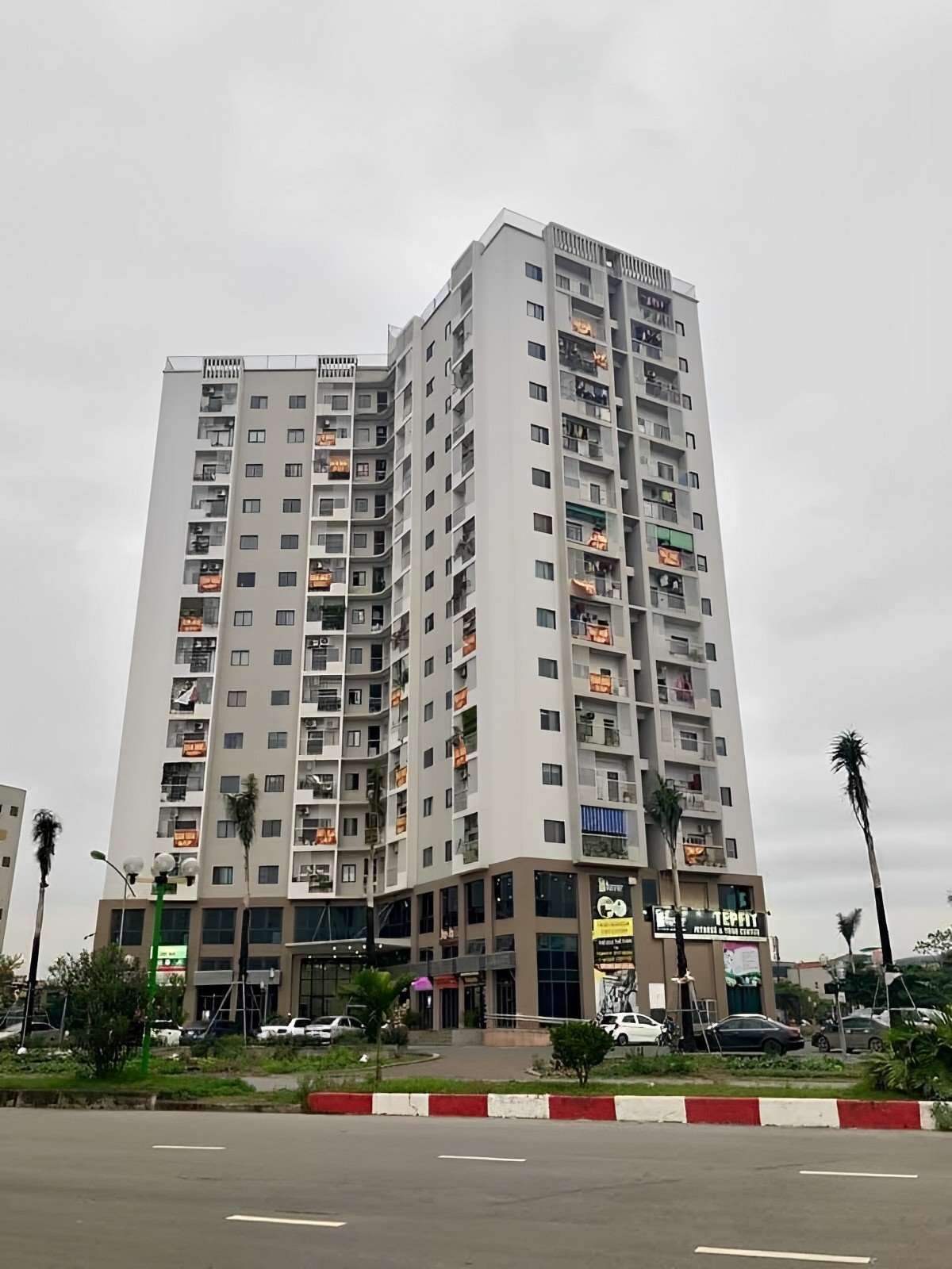 chung-cu-happy-star-tower-quan-long-bien-cach-truong-dai-hoc-vinuni-bao-nhieu-km-OneHousing-1