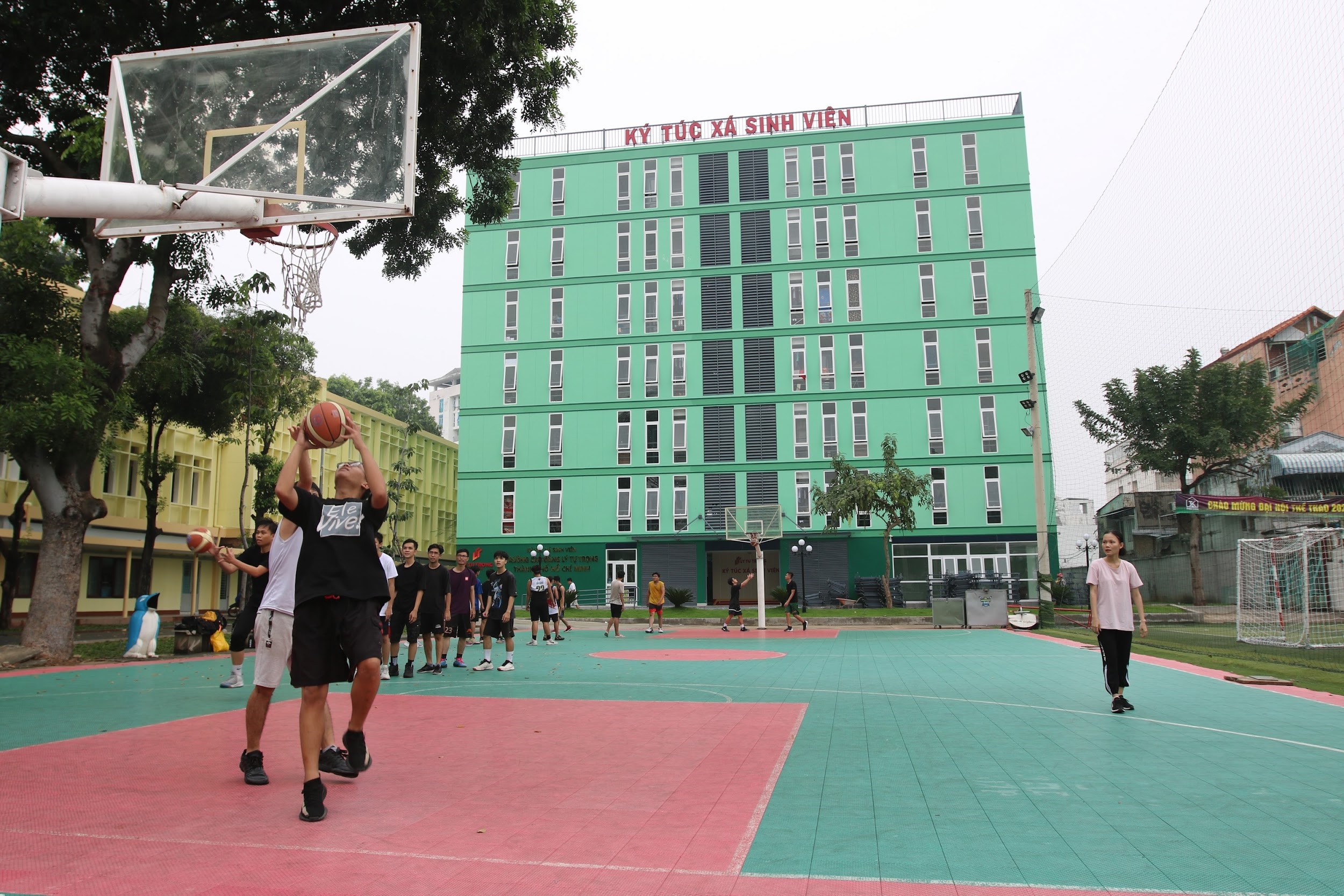 chung-cu-cao-cap-nao-gan-cao-dang-ly-tu-trong-thanh-pho-ho-chi-minh-quan-tan-binh-onehousing-2