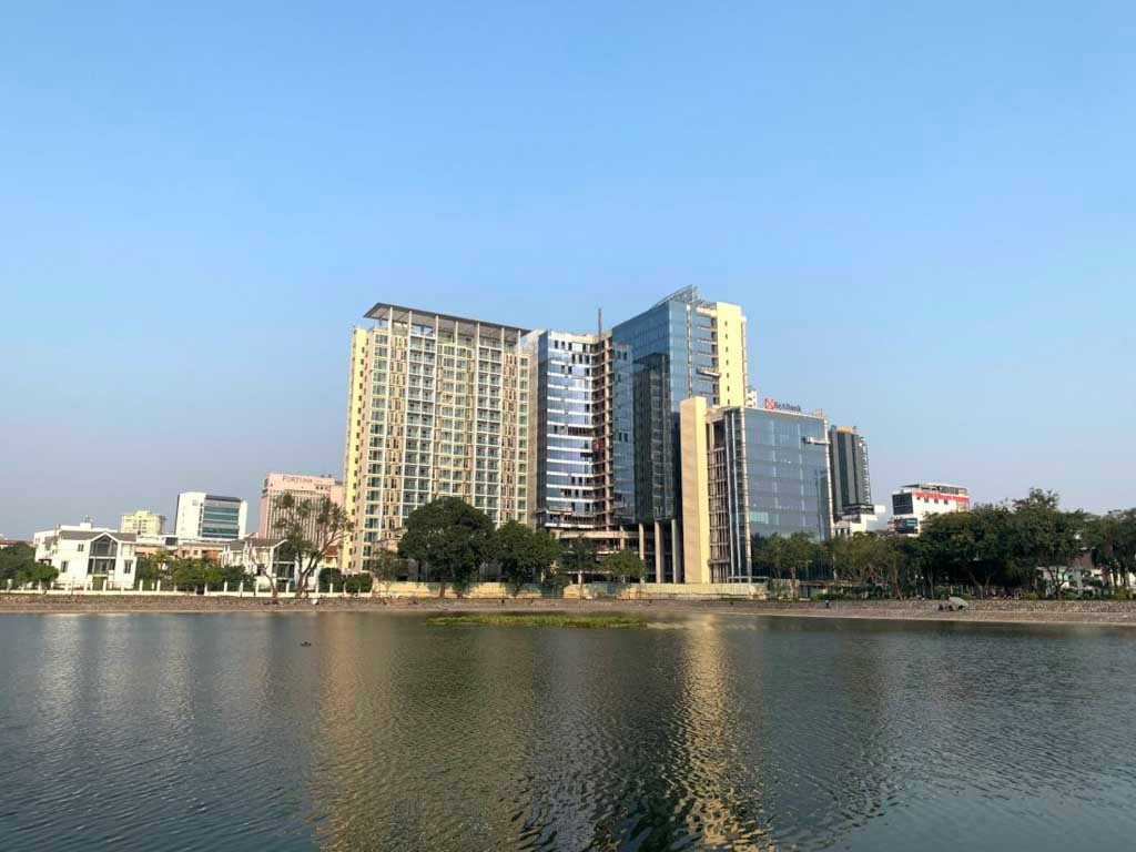 top-3-ngoi-chua-gan-chung-cu-diamond-park-plaza-quan-ba-dinh-onehousing-1