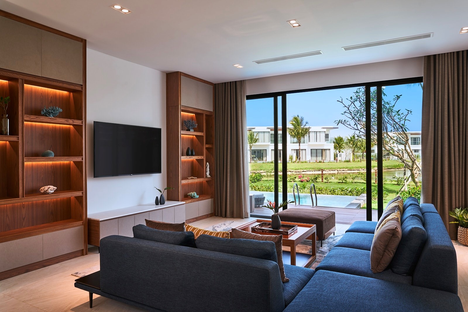 tong-quan-ve-can-ho-movenpick-villa-phu-quoc-n17t-onehousing-1