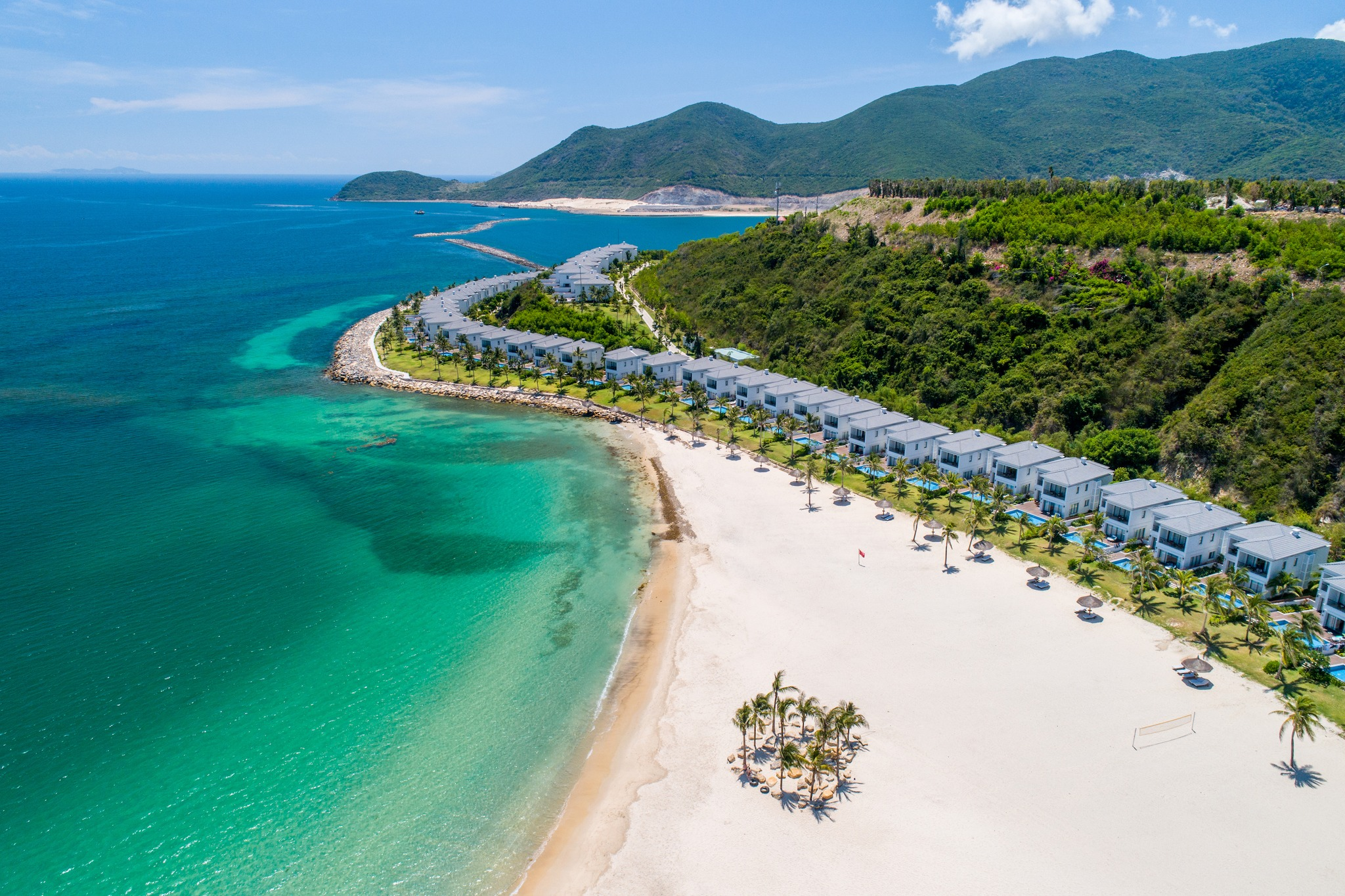 tong-quan-ve-vinpearl-resort-and-villas-luxury-nha-trang-onehousing-2