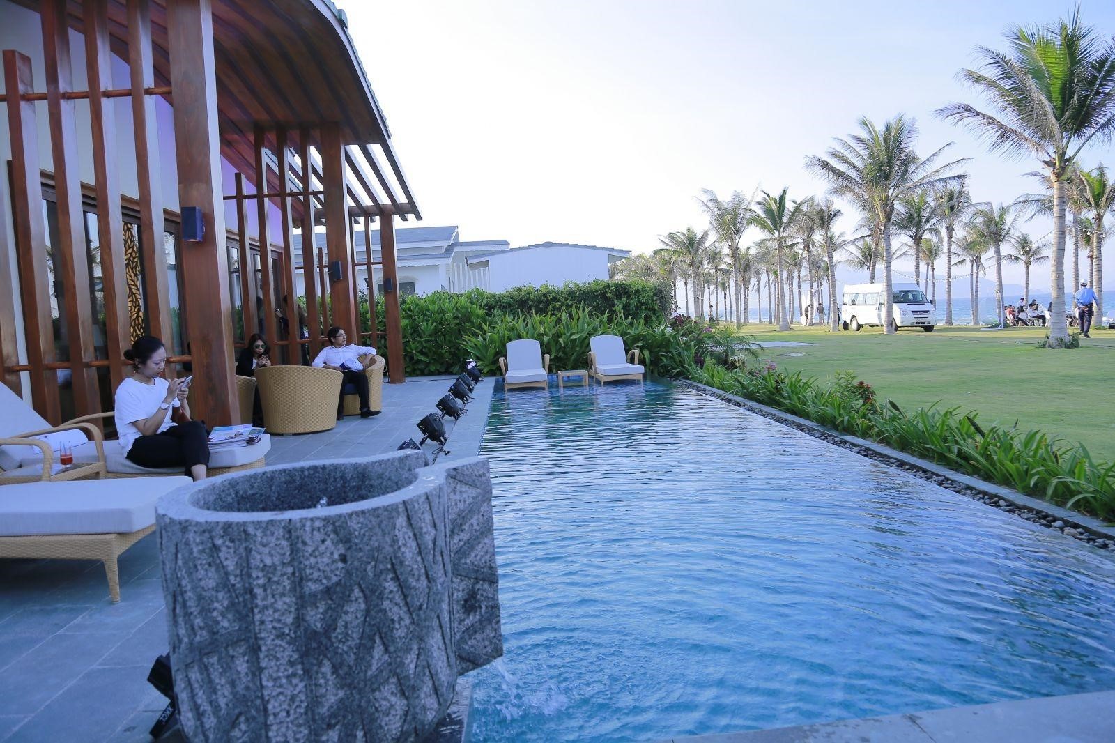 tong-quan-ve-biet-thu-nghi-duong-movenpick-villas-cam-ranh-onehousing-3