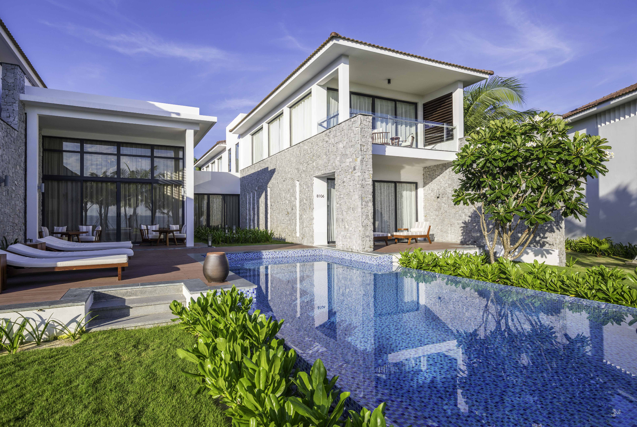 gia-biet-thu-3-phong-ngu-huong-bien-tai-vinpearl-resort-and-spa-hoi-an-dang-la-bao-nhieu-onehousing-11