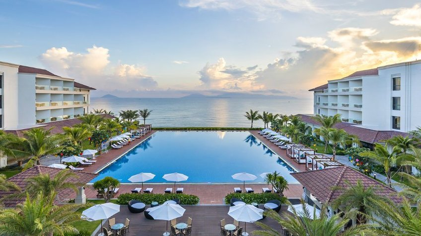 gia-phong-deluxe-ocean-tai-vinpearl-resort-and-spa-hoi-an-dang-la-bao-nhieu-onehousing-3