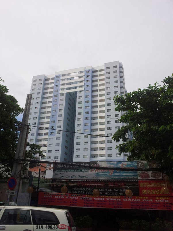 top-3-nha-hang-uy-tin-gan-chung-cu-tan-huong-tower-quan-tan-phu-onehousing-1