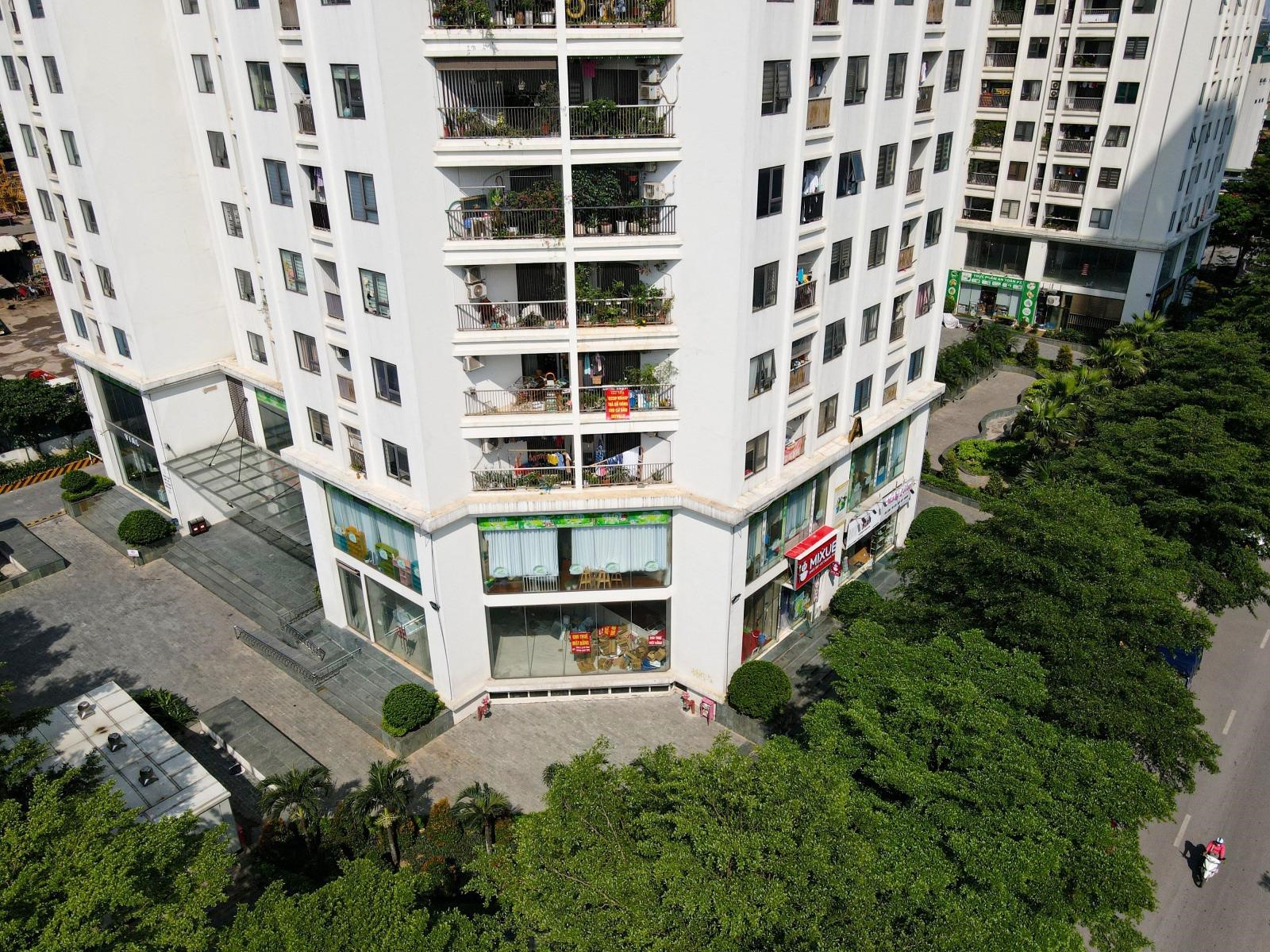 co-du-cho-dau-oto-va-xe-may-tai-chung-cu-tecco-skyville-tower-khong-onehousing-2