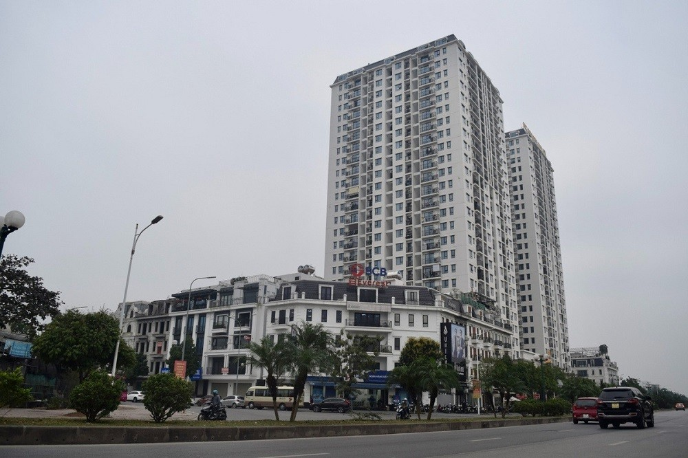 co-du-cho-dau-oto-va-xe-may-tai-chung-cu-happy-star-tower-quan-long-bien-khong-onehousing-2