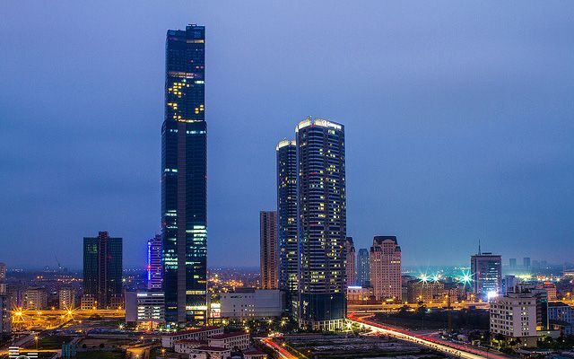 so-sanh-gia-ban-can-ho-du-an-vinhomes-sky-lake-va-keangnam-hanoi-landmark-tower-onehousing-2