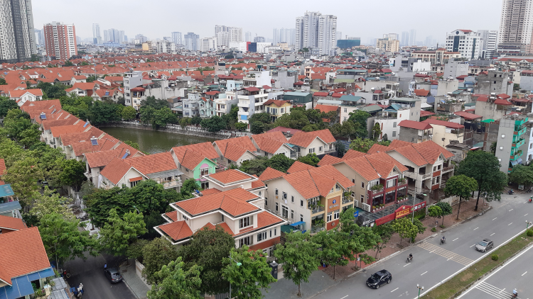 nha-o-sau-lung-nha-nguoi-khac-co-anh-huong-den-phong-thuy-khong-cach-hoa-giai-don-gian-nhat-onehousing-1