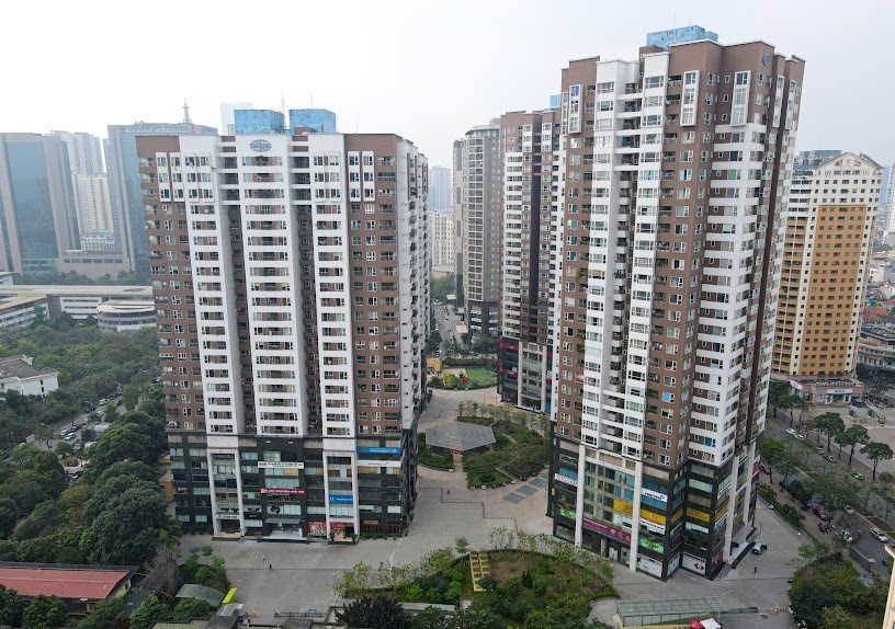 so-sanh-gia-ban-can-ho-du-an-n05-tran-duy-hung-va-udic-complex-onehousing-1