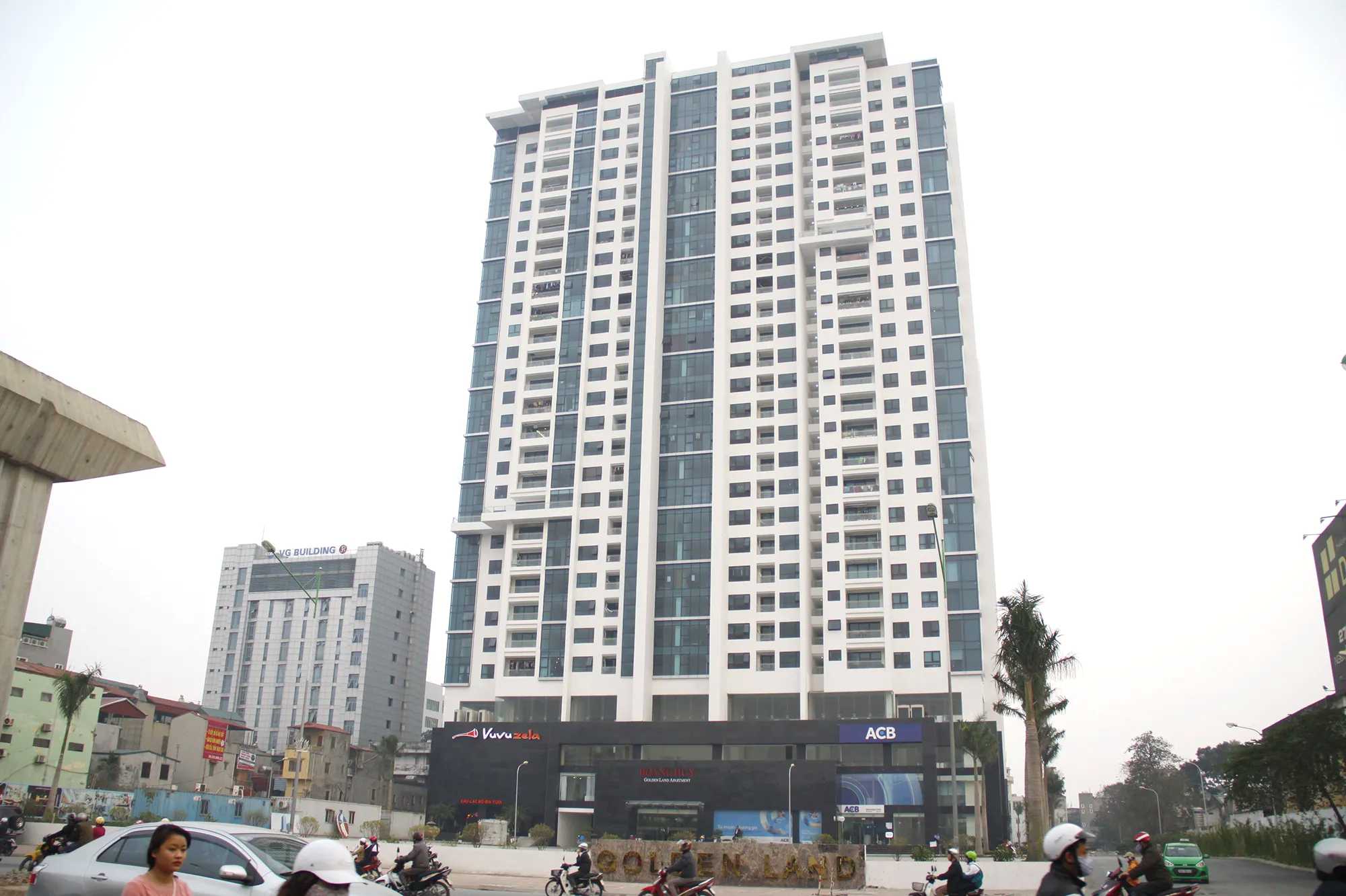 so-sanh-bien-dong-gia-cua-can-ho-chung-cu-golden-land-va-gold-tower-onehousing-1