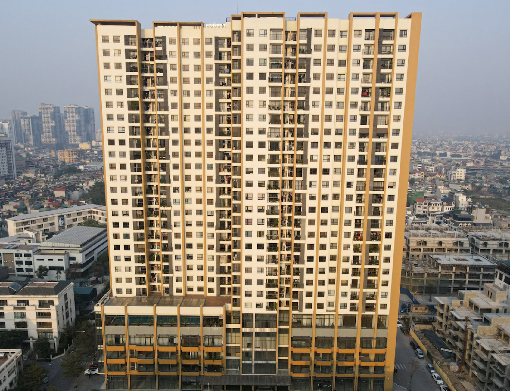 co-du-cho-dau-oto-va-xe-may-tai-chung-cu-pandora-tower-quan-thanh-xuan-khong-onehousing-1