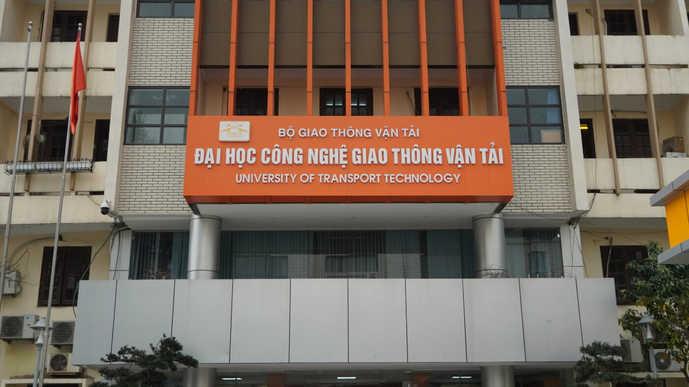 tong-quan-mua-ban-nha-dat-xung-quanh-dai-hoc-cong-nghe-giao-thong-van-tai-onehousing-1