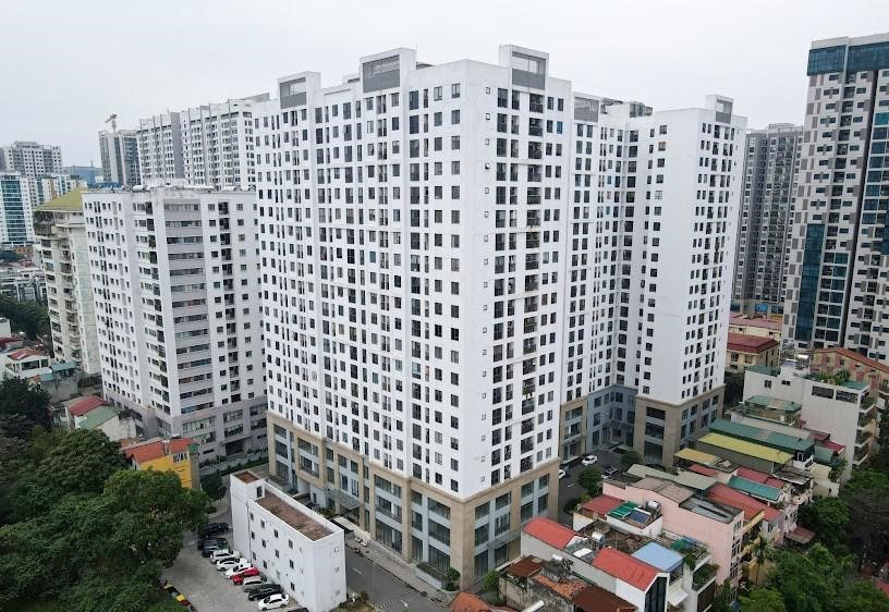 co-du-cho-dau-oto-va-xe-may-tai-chung-cu-hoanh-son-complex-quan-thanh-xuan-khong-n17t-onehousing-1