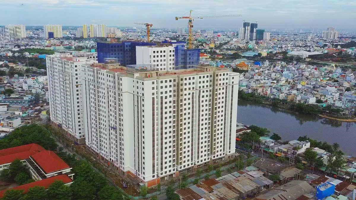 co-du-cho-dau-oto-va-xe-may-chung-cu-green-river-quan-8-khong-onehousing-1