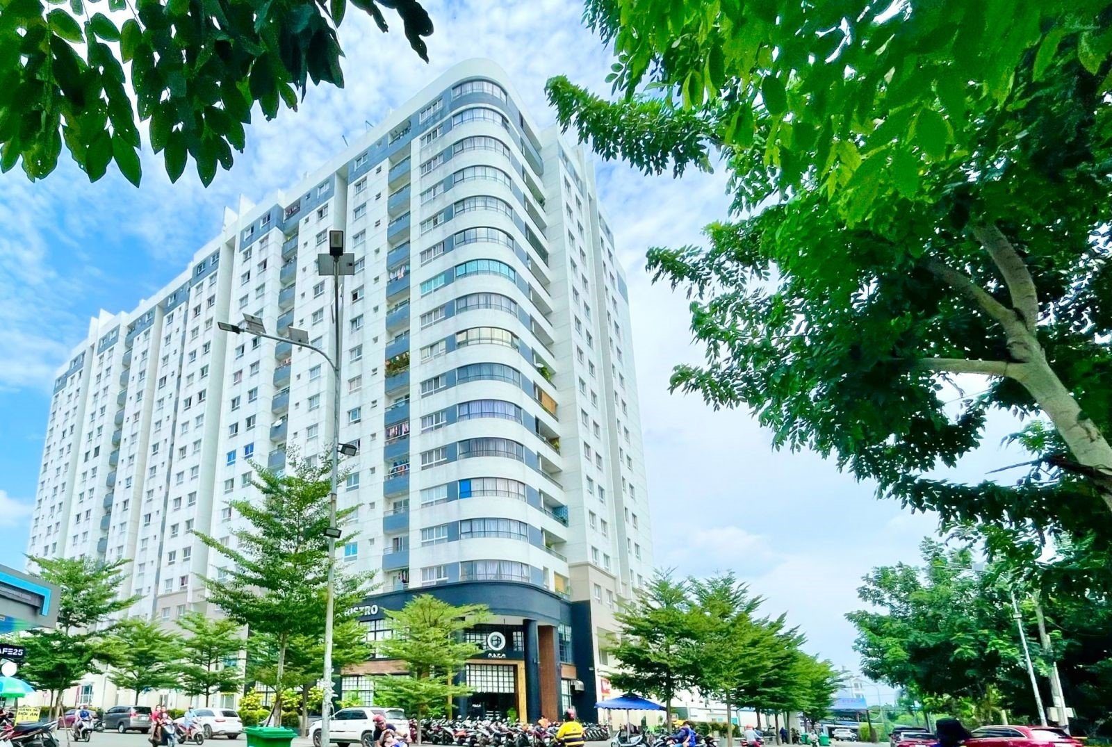 co-du-cho-dau-oto-va-xe-may-chung-cu-dream-home-residence-quan-go-vap-khong-onehousing-1