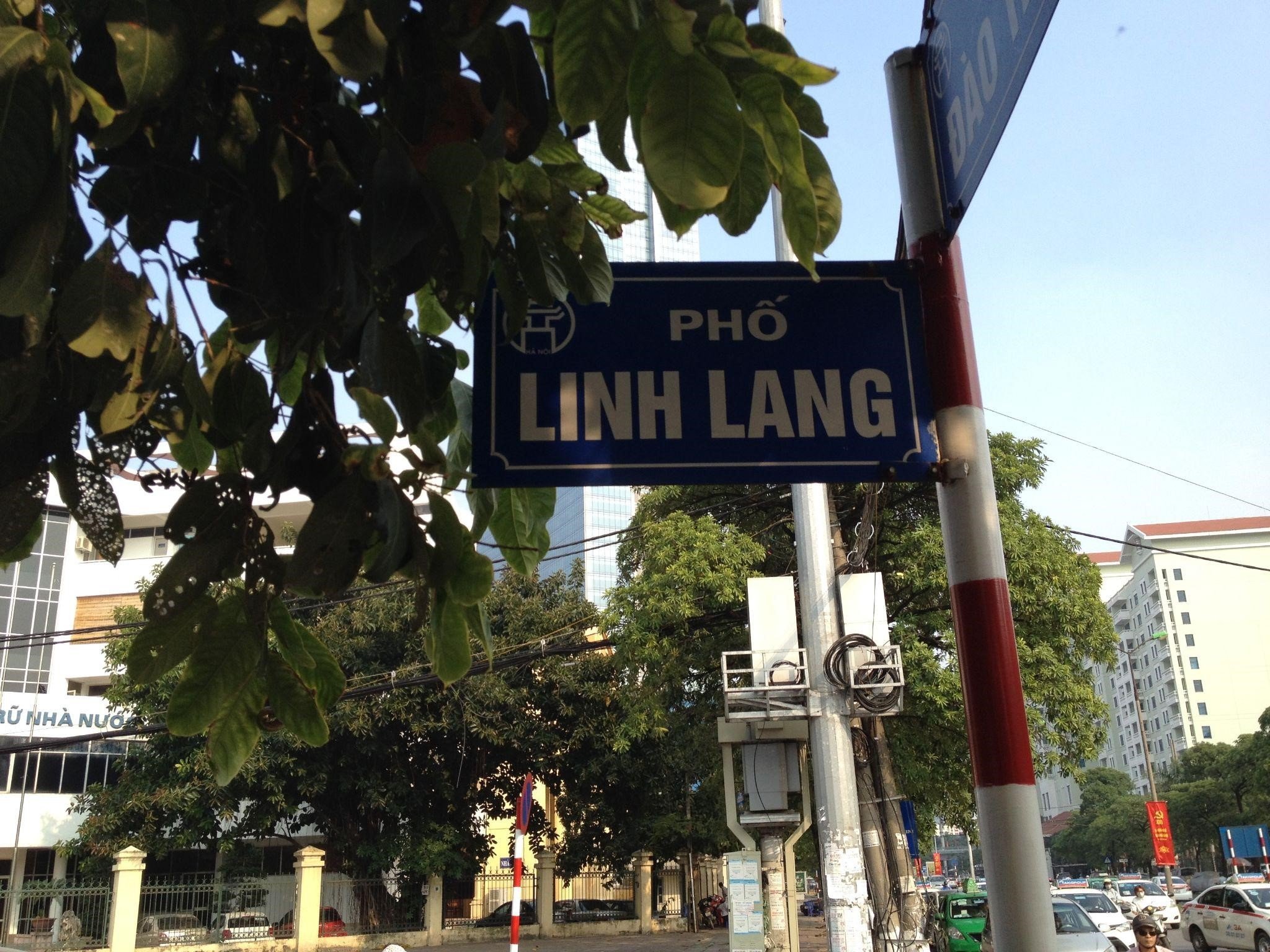 dia-diem-tien-hanh-thu-tuc-nhap-khau-voi-ho-gia-dinh-mua-nha-dat-tai-pho-linh-lang-phuong-cong-vi-quan-ba-dinh-onehousing-1