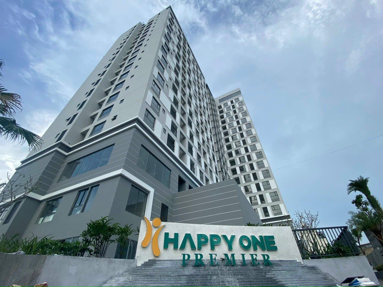 co-du-cho-dau-oto-va-xe-may-chung-cu-happy-one-premier-quan-12-khong-onehousing-1