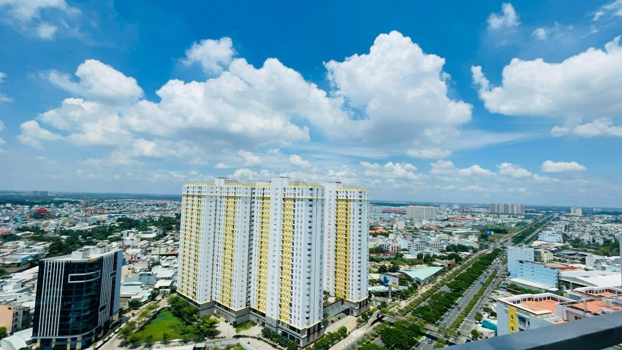 co-du-cho-dau-oto-va-xe-may-chung-cu-city-gate-towers-quan-8-khong-onehousing-1