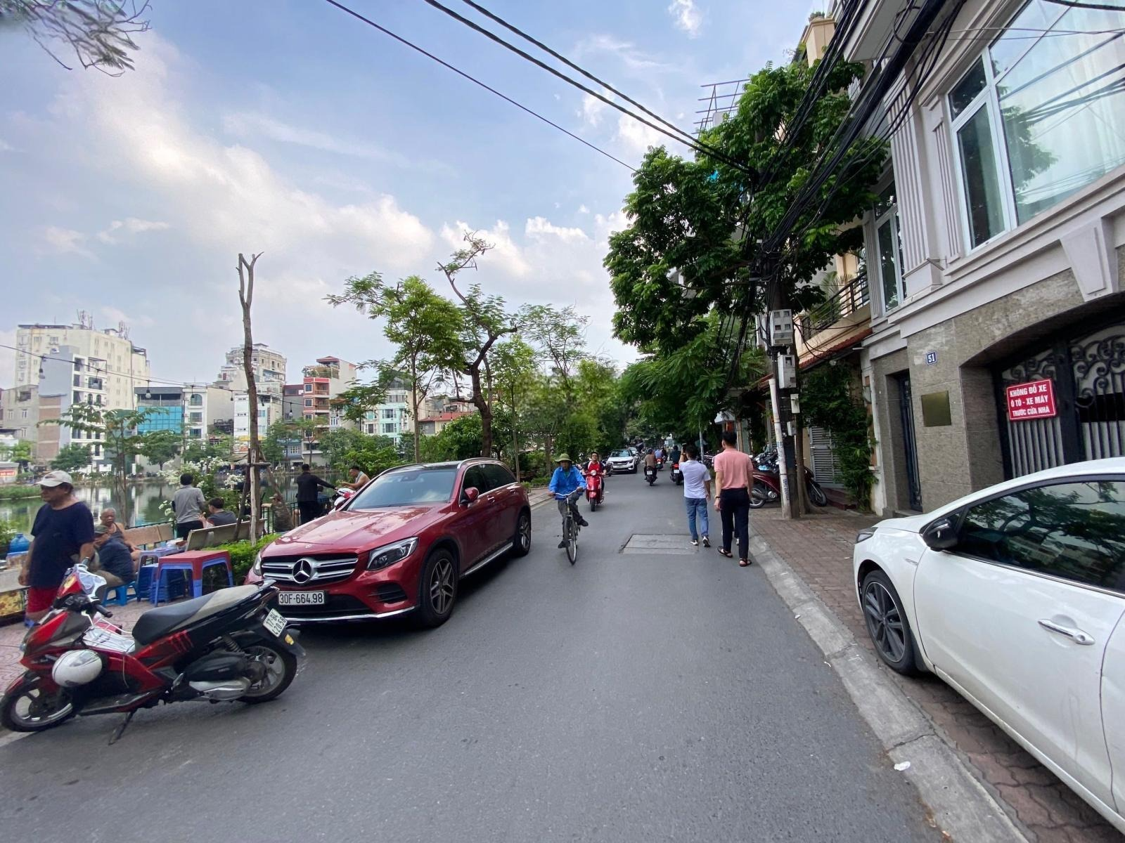 gia-ban-nha-dat-quan-ba-dinh-o-to-co-the-tranh-nhau-hien-la-bao-nhieu-onehousing-3