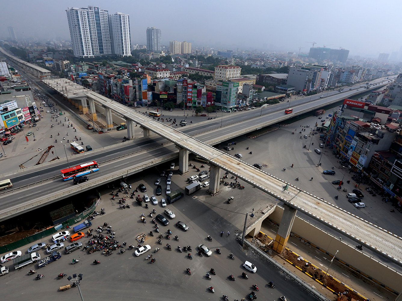 mua-nha-dat-tai-duong-khuat-duy-tien-quan-thanh-xuan-thi-dia-diem-tien-hanh-thu-tuc-nhap-khau-voi-ho-gia-dinh-o-dau-onehousing-1