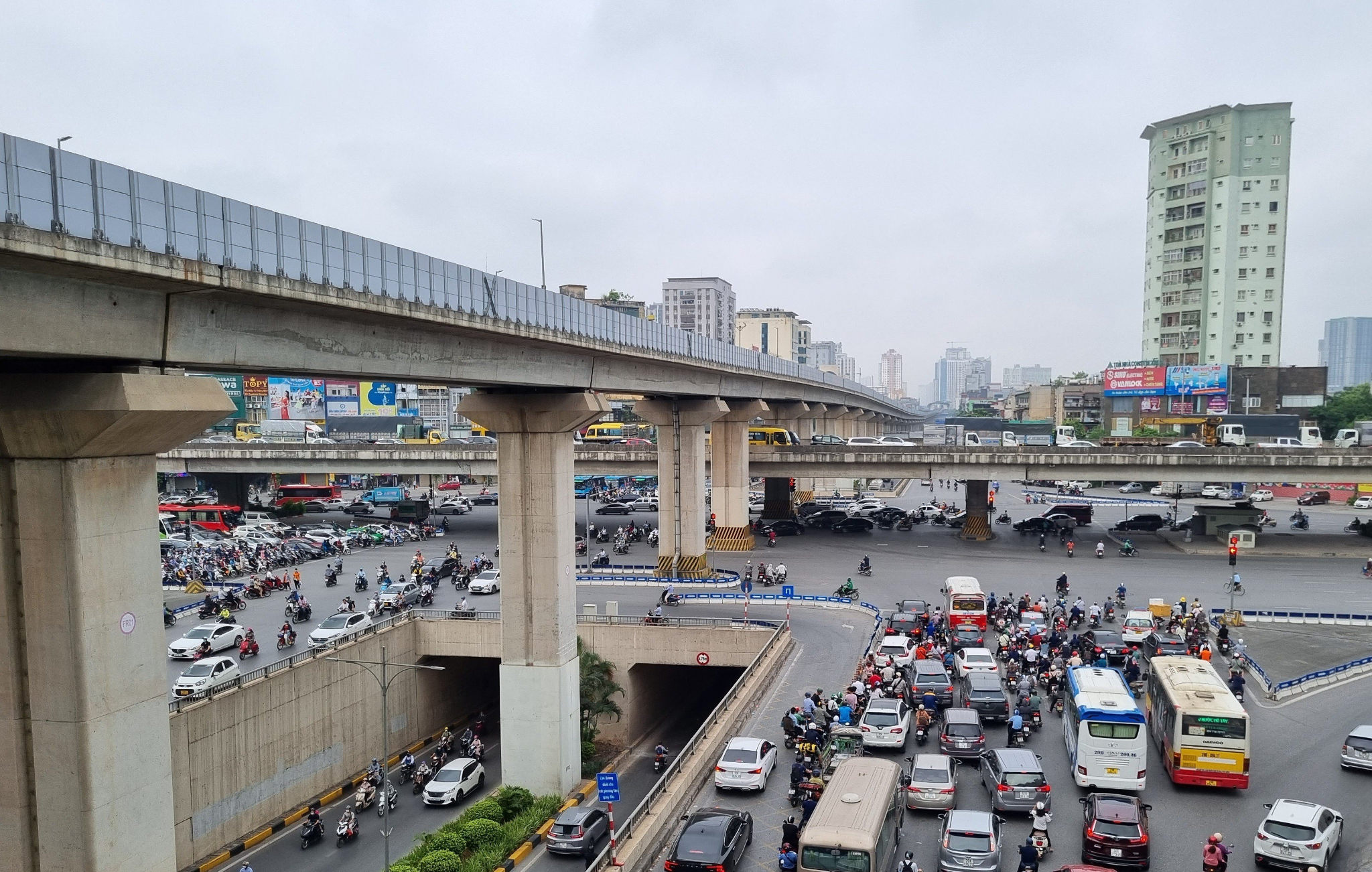 mua-nha-dat-tai-duong-khuat-duy-tien-quan-thanh-xuan-thi-dia-diem-tien-hanh-thu-tuc-nhap-khau-voi-ho-gia-dinh-o-dau-onehousing-2