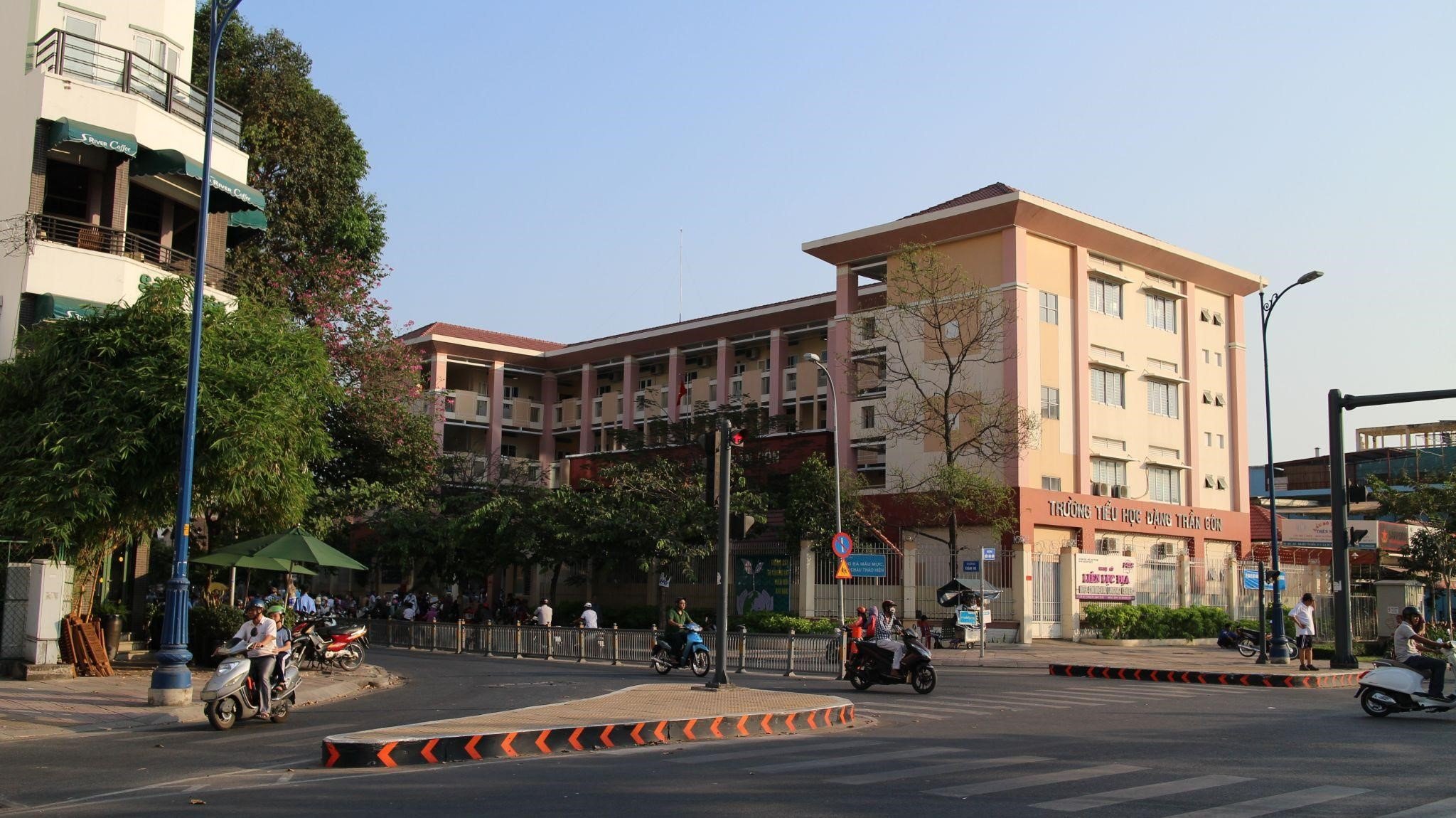 cap-nhat-gia-ban-nha-no-hau-tai-phuong-2-quan-4-onehousing-2