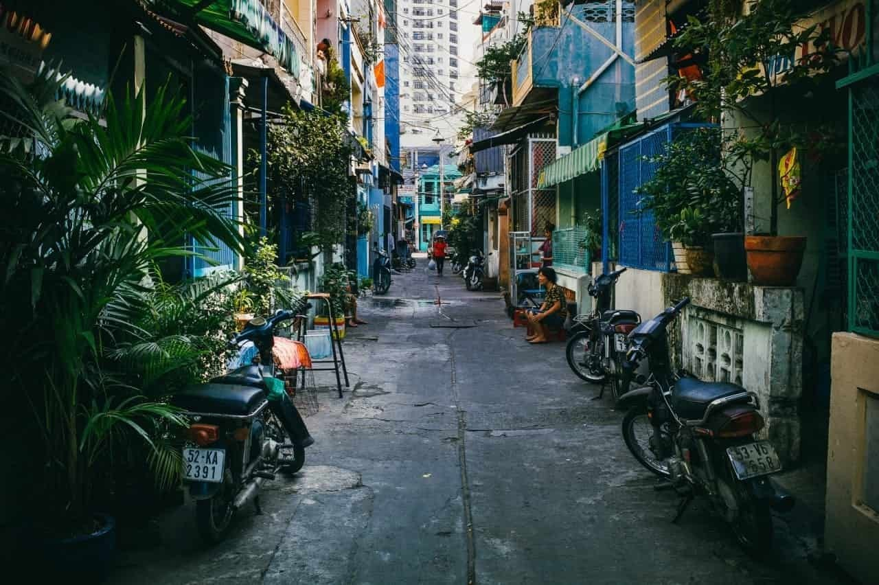 co-nen-mua-can-ho-hien-dai-bang-cach-ban-nha-ngo-onehousing-1