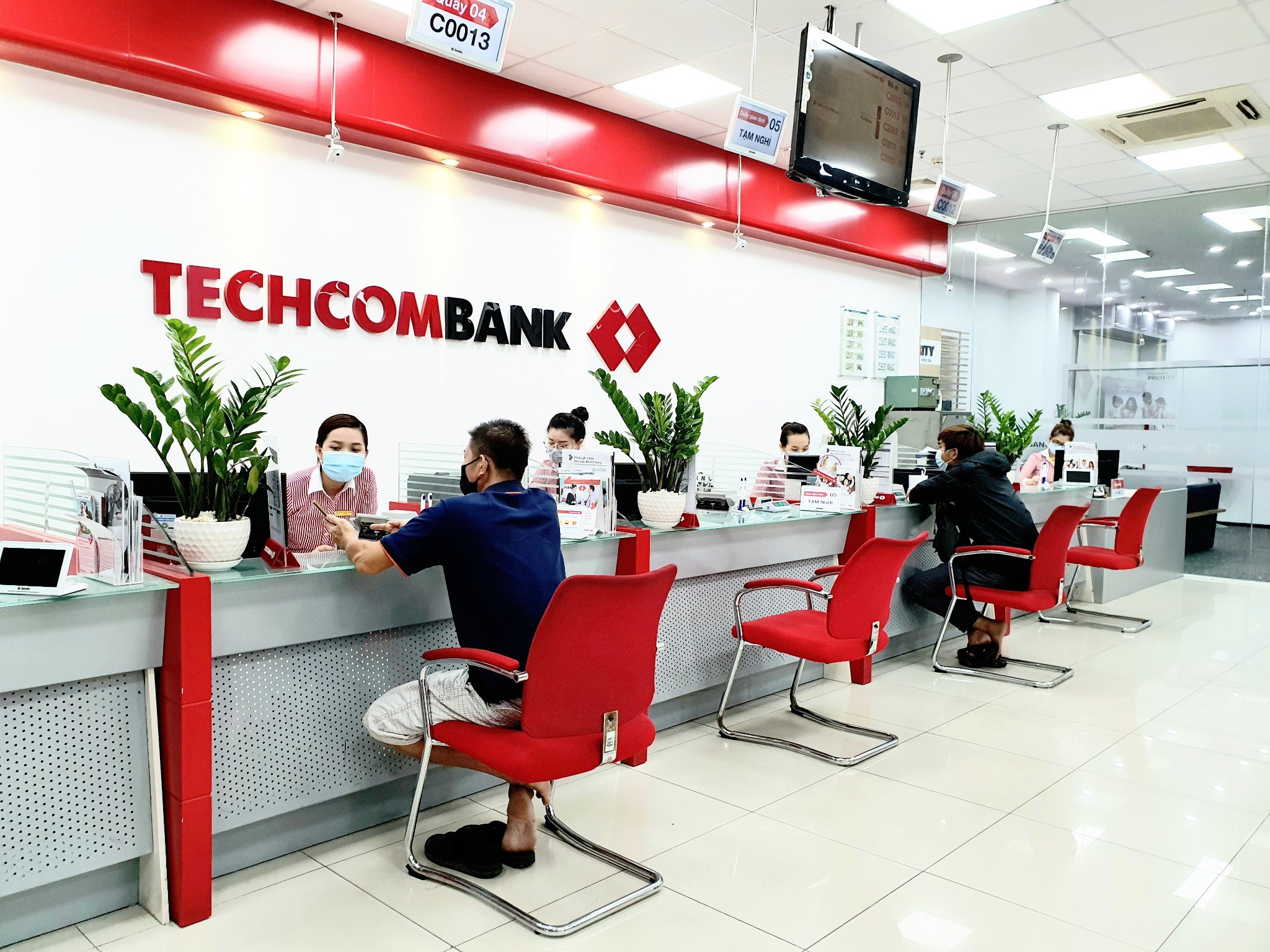 techcombank-viet-capital-bank-ngan-hang-nao-co-lai-suat-vay-mua-nha-uu-dai-hon-n17t-onehousing-1