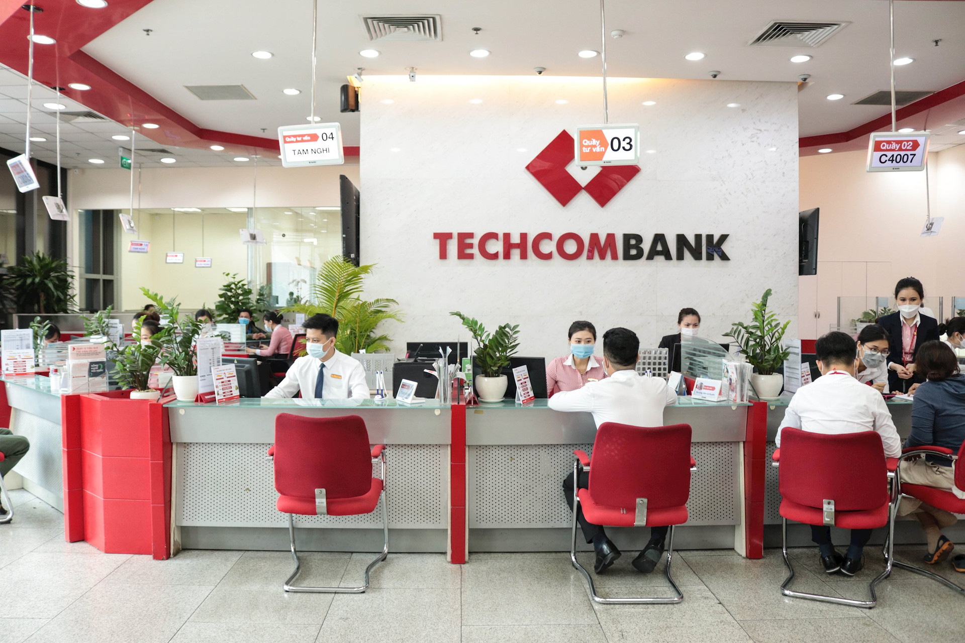 techcombank-shb-ngan-hang-nao-co-lai-suat-vay-the-chap-uu-dai-hon-onehousing-4