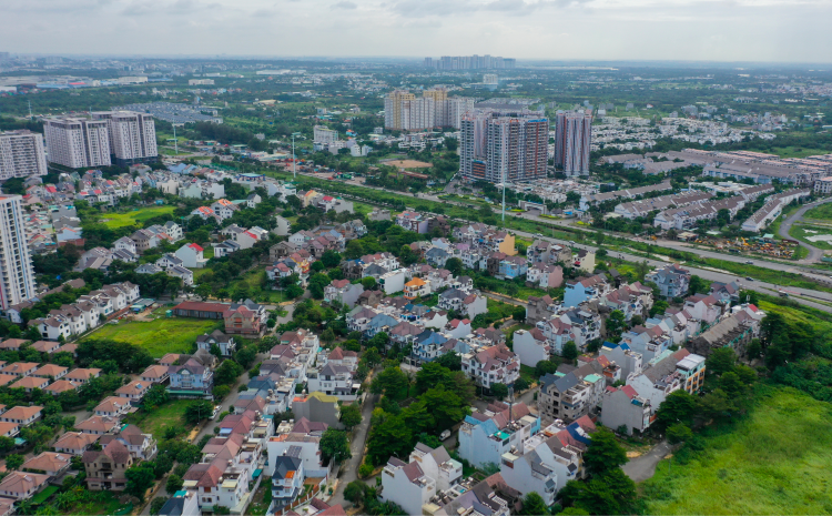 gia-nha-o-vung-ven-va-trung-tam-khong-co-nhieu-chenh-lech-lon-onehousing-1