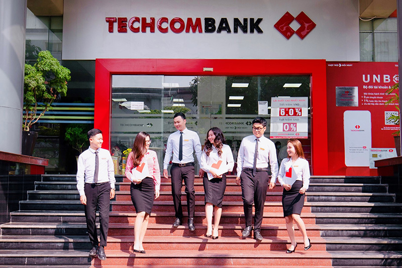 vay-ngan-hang-techcombank-700-trieu-mua-nha-trong-12-nam-goc-lan-lai-phai-tra-moi-thang-la-bao-nhieu-onehousing-2