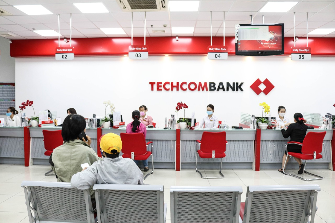 gui-tiet-kiem-ngan-hang-techcombank-30-trieu-moi-thang-loi-bao-nhieu-OneHousing-1