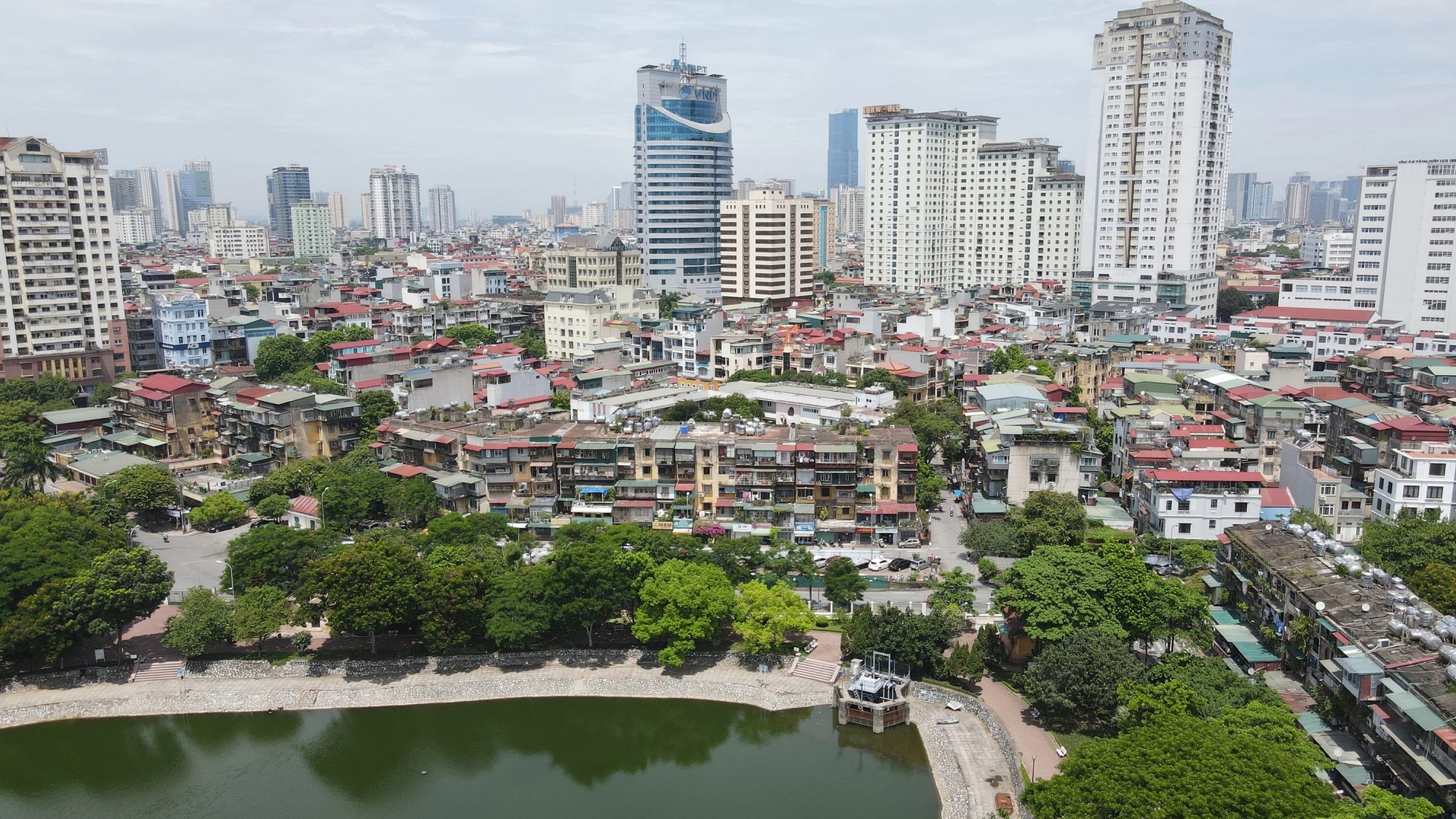 nguoi-o-thuc-dua-vao-dau-de-mua-duoc-nha-ha-noi-n17t-onehousing-1