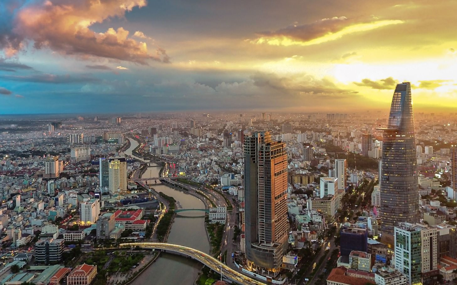 cach-tan-dung-dong-tien-nhan-roi-tren-thi-truong-bat-dong-san-trong-nam-2024-onehousing-1